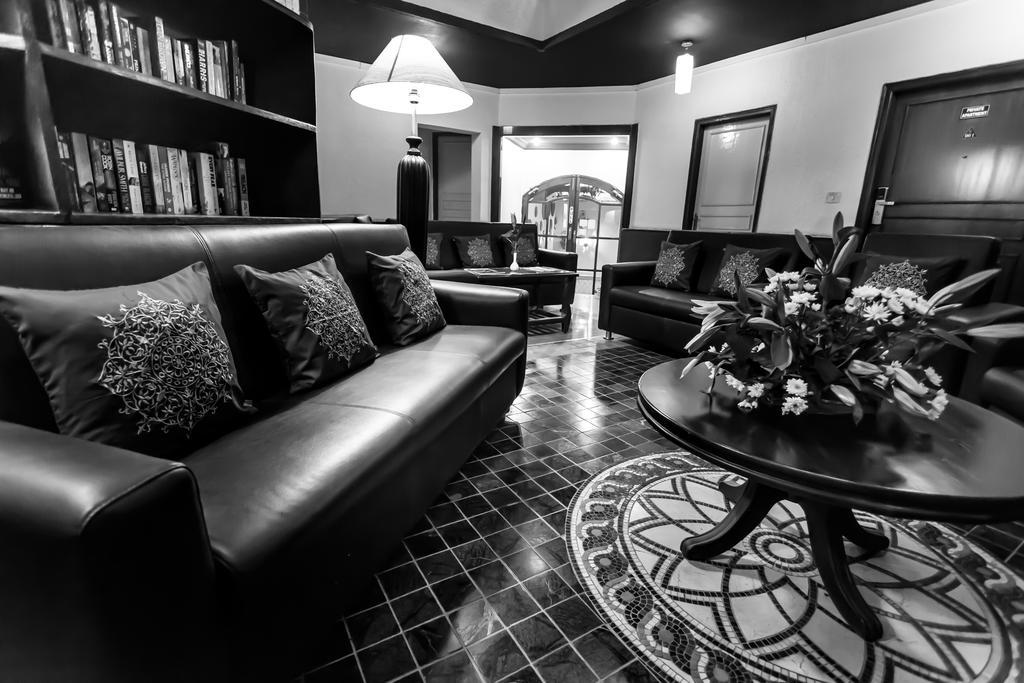 Hm Suites & Studios Бангалор Екстериор снимка