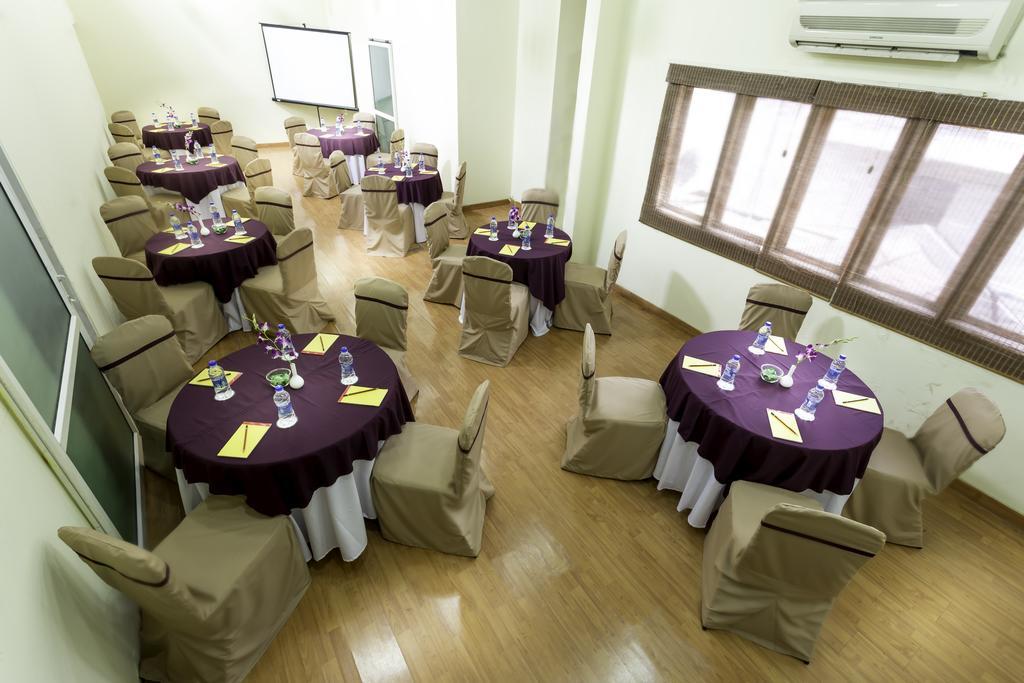Hm Suites & Studios Бангалор Екстериор снимка