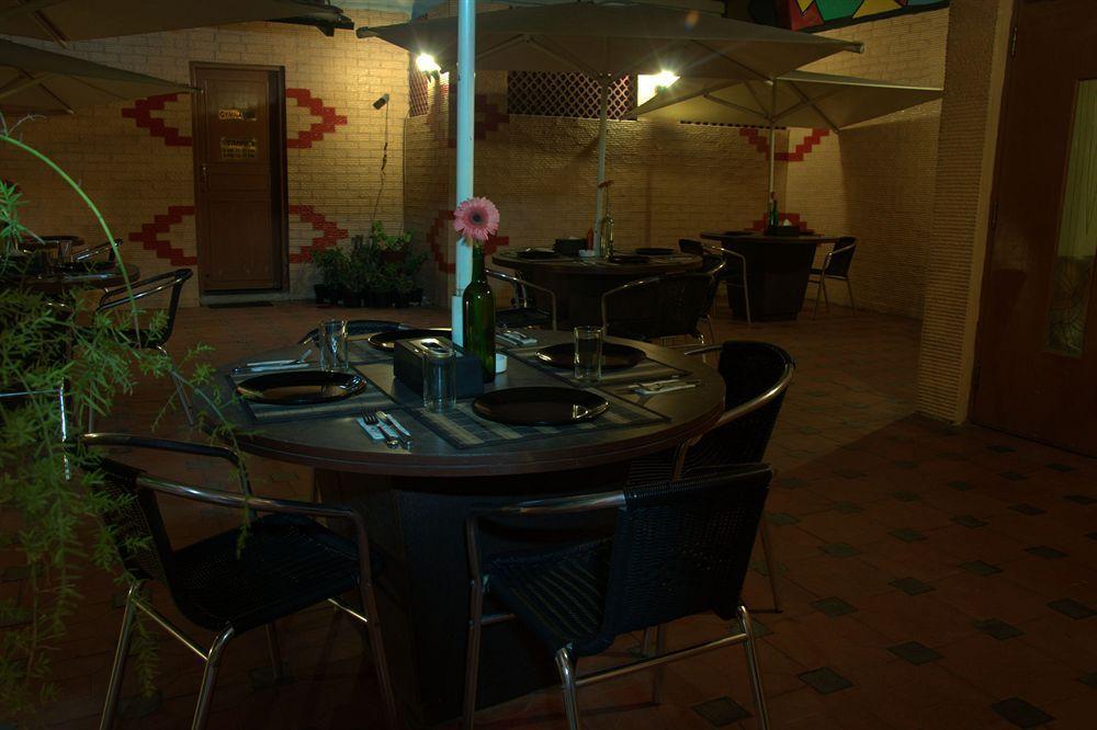 Hm Suites & Studios Бангалор Екстериор снимка