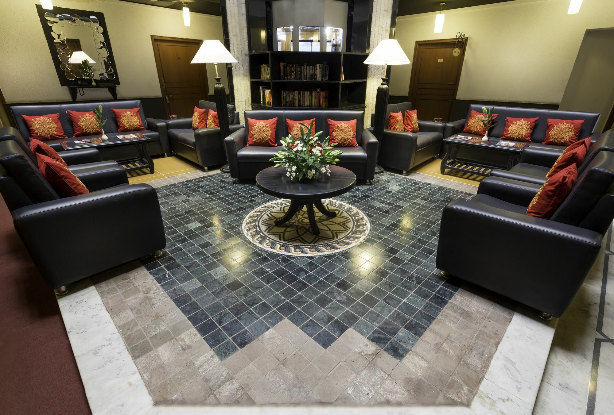 Hm Suites & Studios Бангалор Екстериор снимка